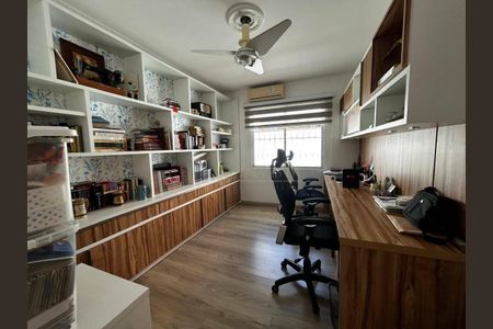 4_photo/952737e949.dc8bbd111761e841-ATLAS-1ff34e9d-380b-4d54-9a92-e0479a78713e.jpg de casa à venda com 3 quartos, 150m² em Estreito, Florianópolis