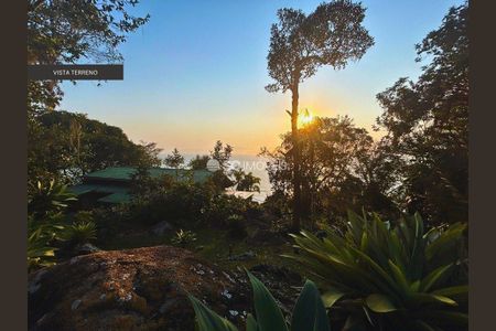 14_photo/952737ea4d.967bb43d6f31e30b-ATLAS-cc2af438-cf11-4d78-968b-37f0fc0b1a37.jpg de casa à venda com 4 quartos, 250m² em Estreito, Florianópolis