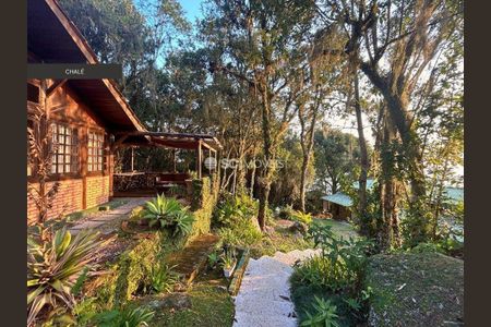 4_photo/952737ea4d.967bb43d6f31e30b-ATLAS-dd399fac-e42f-4313-8b9f-ddde59dd7ba1.jpg de casa à venda com 4 quartos, 250m² em Estreito, Florianópolis