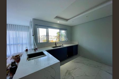 4_photo/952737ece7.f348c8852f19f3bd-ATLAS-e6b5984a-4b35-4f8d-862e-9372d7f23a9a.jpg de casa à venda com 4 quartos, 348m² em Estreito, Florianópolis