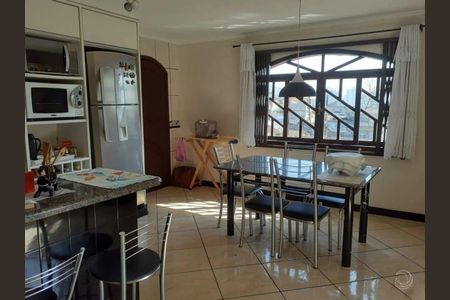 5_photo/952737ee9b.8a734c1c2a3b006e-ATLAS-0faca024-cabd-4e84-bf2c-243cd7d2e54e.jpg de casa à venda com 4 quartos, 152m² em Estreito, Florianópolis