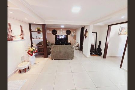 2_photo/952737ee9b.8a734c1c2a3b006e-ATLAS-ba619c4c-17f6-4e27-857e-db24d4602bff.jpg de casa à venda com 4 quartos, 152m² em Estreito, Florianópolis