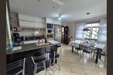 5_photo/952737ee9b.8a734c1c2a3b006e-ATLAS-c3f347a1-83aa-4773-b5a9-3c219fb3c6fd.jpg de casa à venda com 4 quartos, 152m² em Estreito, Florianópolis
