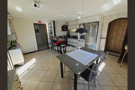 7_photo/952737eea9.4cea1a0b3f6bbd2f-ATLAS-4bede374-e9ab-4468-aa64-c9f59aa20cfd.jpg de casa à venda com 4 quartos, 210m² em Estreito, Florianópolis