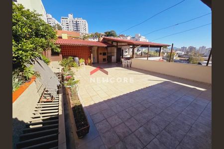 12_photo/952737eea9.4cea1a0b3f6bbd2f-ATLAS-6a63b875-4324-43a6-b332-e01573e24631.jpg de casa à venda com 4 quartos, 210m² em Estreito, Florianópolis