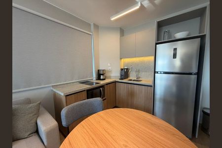 7_photo/952737f433.a4b5cbb5372928a6-ATLAS-b83ed34b-cd7f-48af-85da-a9d960149ab4.jpg de apartamento para alugar com 1 quarto, 42m² em Centro, Florianópolis