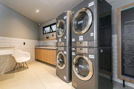 34_photo/952737f433.cb2a6f0f3dbf19a0-ATLAS-d3e5d8be-0acb-41c4-b7e1-bd11460d95d4.jpg de apartamento para alugar com 1 quarto, 48m² em Centro, Florianópolis