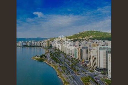 3_photo/952737f4df.a824f5d462c04ebd-ATLAS-1959c5f9-2dcc-422e-bedb-233b6bd5f77d.jpg de apartamento à venda com 3 quartos, 105m² em Centro, Florianópolis