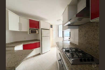 12_photo/952737f4e5.36bc8eb8a5e6dc84-ATLAS-42e12335-3a98-46a2-8f3c-67587794c099.jpg de apartamento à venda com 4 quartos, 160m² em Centro, Florianópolis