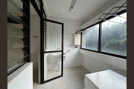 17_photo/952737f4e5.36bc8eb8a5e6dc84-ATLAS-9ae42941-1415-4676-a91e-b54e97222cf7.jpg de apartamento à venda com 4 quartos, 160m² em Centro, Florianópolis