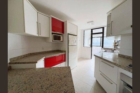 6_photo/952737f56b.4350b2dff2866dd7-ATLAS-1c30f1ed-1fed-4bc5-b4f7-aa56eeccde20.jpg de apartamento à venda com 4 quartos, 161m² em Centro, Florianópolis