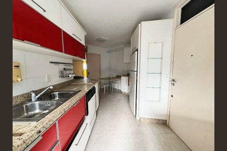 8_photo/952737f56b.4d5f998e3e6d7143-ATLAS-aa9bd0b7-4e0d-4484-bc41-8ee23a831fdc.jpg de apartamento à venda com 4 quartos, 160m² em Centro, Florianópolis