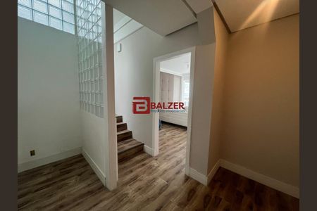 9_photo/952737f5d5.d1833219ee018701-ATLAS-88e8c616-4ada-4abc-9529-faebd32e9cf4.jpg de apartamento à venda com 4 quartos, 159m² em Centro, Florianópolis