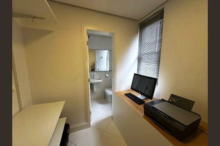 9_photo/952737f5d7.c6cce4f893834ed6-ATLAS-7ae3c318-750a-47ae-bc08-e458171b878e.jpg de apartamento para alugar com 3 quartos, 104m² em Centro, Florianópolis