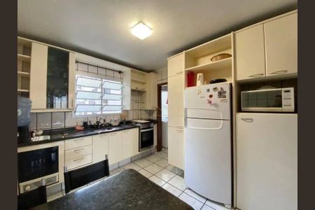 12_photo/952737f5ef.b3d3264af4e3b087-ATLAS-b8ef609f-7154-4e98-bc7f-544f7121896b.jpg de apartamento à venda com 3 quartos, 85m² em Centro, Florianópolis