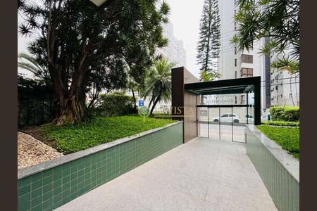 23_photo/952737f5f1.0103f2def7bfa33c-ATLAS-8e5afa39-89e1-46d6-8c5e-ca39c47d2d4d.jpg de apartamento à venda com 3 quartos, 123m² em Centro, Florianópolis