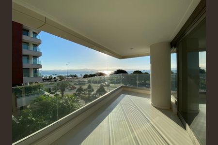 12_photo/9527380cd3.16ca0df2e2869e9e-ATLAS-4abd345c-bff3-417a-940a-cd4fc2087ad6.jpg de apartamento à venda com 4 quartos, 308m² em Agronômica, Florianópolis