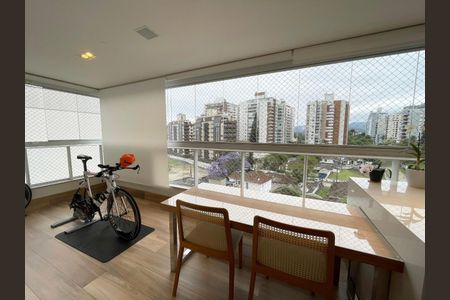 12_photo/9527380d11.b3376bf6e33e497b-ATLAS-a0ac9105-ecee-4e9c-a75c-06a16efd2c70.jpg de apartamento à venda com 3 quartos, 122m² em Agronômica, Florianópolis