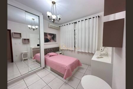 30_photo/9527380d15.0dba02f6e03a3679-ATLAS-7c5cd271-821c-42ba-b5ff-d2dfd75fd5db.jpg de casa à venda com 3 quartos, 180m² em Agronômica, Florianópolis