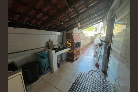 11_photo/9527380d43.cbac4b0532efd0a4-ATLAS-1babadaa-0fea-4ea3-bf9b-01aabb0c90ec.jpg de casa à venda com 4 quartos, 289m² em Agronômica, Florianópolis