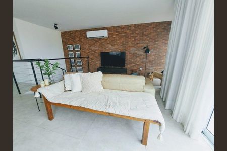 3_photo/9527380d69.fc58fbb3c5783007-ATLAS-1e3a2ade-7ebe-41b4-9ec1-c7955393eff6.jpg de apartamento à venda com 3 quartos, 219m² em Agronômica, Florianópolis