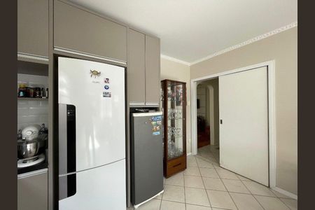 4_photo/9527380d71.9c16890d59937ae3-ATLAS-2a89b8e1-ed1c-4e19-904d-1f9d65c1053a.jpg de casa à venda com 5 quartos, 177m² em Agronômica, Florianópolis