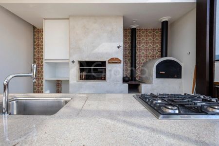 37_photo/9527380dc7.bcb6a27cae758d67-ATLAS-ce9b0184-114e-42e8-b885-8d9f3b411a66.jpg de apartamento à venda com 3 quartos, 277m² em Agronômica, Florianópolis