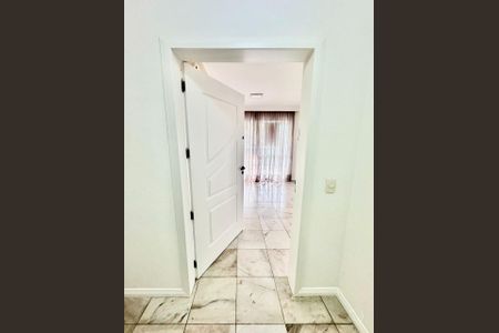 30_photo/9527381163.94de8098d7e605ac-ATLAS-74ea5818-ba4c-4ef2-b4b2-75e7405194d7.jpg de apartamento à venda com 4 quartos, 255m² em Agronômica, Florianópolis