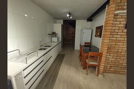 7_photo/9527381213.4a7708b419391496-ATLAS-3d24d4e4-4473-44ae-b8ad-7e1f664de99e.jpg de casa à venda com 4 quartos, 282m² em Agronômica, Florianópolis