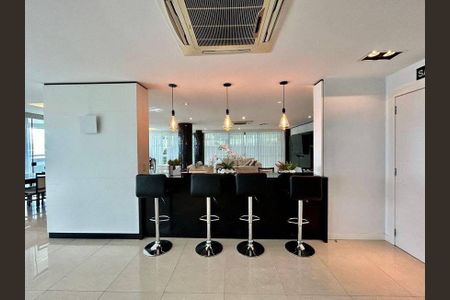 5_photo/952738121f.a00ea1bb17b81d96-ATLAS-9b541f50-bfa7-4bf3-8d30-3c92ebe8a530.jpg de apartamento à venda com 3 quartos, 212m² em Agronômica, Florianópolis