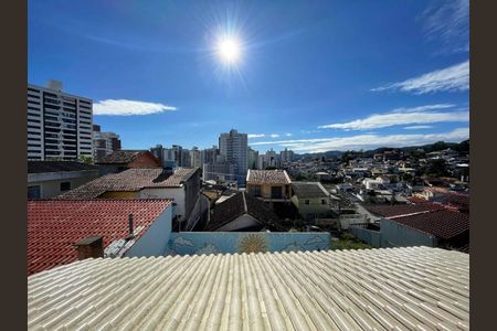 17_photo/952738129b.6d966f5fb5582f4e-ATLAS-761f8344-bde9-4a58-8297-77fe5f6daf8d.jpg de casa à venda com 4 quartos, 205m² em Agronômica, Florianópolis