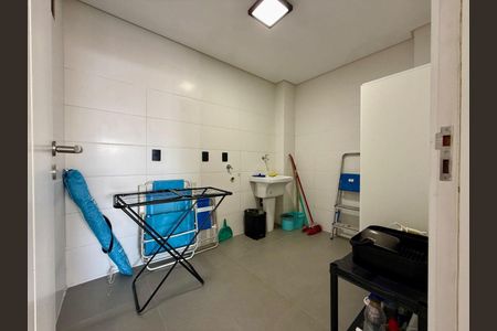 10_photo/952738137f.8b9c9161ac66bbc4-ATLAS-311a42e6-ec20-4eae-8abb-a99694a27dd8.jpg de casa à venda com 3 quartos, 235m² em Centro, Florianópolis