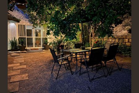 33_photo/95273813a5.48d762983a57b806-ATLAS-a84d8614-c510-47cb-b366-a0a76d423aed.jpg de casa para alugar com 4 quartos, 210m² em Agronômica, Florianópolis