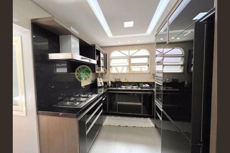 4_photo/95273813ab.90bd9ce7e18c11b8-ATLAS-d9776ef8-36de-4110-bcfe-e2df27939ee3.jpg de casa à venda com 3 quartos, 189m² em Agronômica, Florianópolis