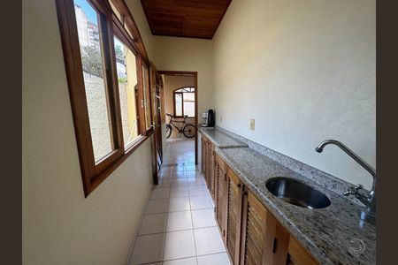 8_photo/9527381441.a824f5d462c04ebd-ATLAS-4a0eee34-cf2d-499a-8e85-3e7212f5876d.jpg de casa à venda com 4 quartos, 120m² em Centro, Florianópolis