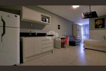 3_photo/9527381489.1b8af5e5d134db4c-ATLAS-2ced896c-3903-4a45-8c99-0883b2bd30cf.jpg de apartamento para alugar com 1 quarto, 30m² em Centro, Florianópolis
