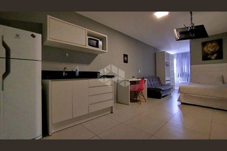 19_photo/9527381489.1b8af5e5d134db4c-ATLAS-d79f1bb8-eea8-4267-bdb2-b45c9e2639f5.jpg de apartamento para alugar com 1 quarto, 30m² em Centro, Florianópolis