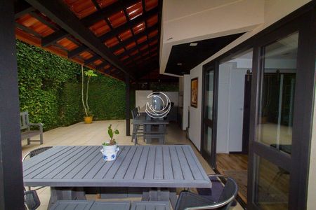 48_photo/95273814a5.faecce82d0fac38b-ATLAS-d120f3db-e703-45af-a24c-dfd7a3ebc777.jpg de casa à venda com 5 quartos, 298m² em Centro, Florianópolis