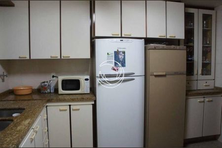 13_photo/95273814b9.7b14635dc7f45449-ATLAS-b932d7ca-8d12-42e2-abe3-65d001b9f12e.jpg de casa à venda com 4 quartos, 350m² em Centro, Florianópolis