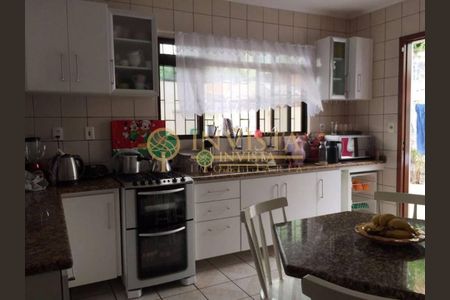 5_photo/95273815a1.df2406aa61ba3211-ATLAS-3224dcd2-5687-48a2-a917-a445c73a2d20.jpg de casa à venda com 4 quartos, 197m² em Centro, Florianópolis