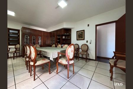 4_photo/95273815a5.df2406aa61ba3211-ATLAS-1ce9f489-4c10-4226-b1b7-f276dde5ab71.jpg de casa à venda com 4 quartos, 222m² em Centro, Florianópolis