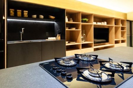 4_photo/95273815f7.6a8eeeb5f47b25df-ATLAS-aedbb4b6-dee3-4f34-9ac5-bb3941cccd8f.jpg de kitnet/studio à venda com 1 quarto, 61m² em Centro, Florianópolis