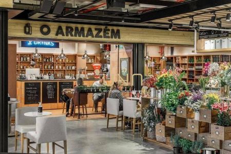 47_photo/95273815f7.daec3f69f065d89a-ATLAS-00acbbc0-be82-4ea2-8b2a-11348d4e74bb.jpg de kitnet/studio para alugar com 1 quarto, 64m² em Centro, Florianópolis