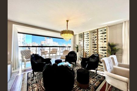 7_photo/9527381675.3452dde00527b409-ATLAS-9c011a46-7d9d-43d3-a6cf-e2fa790b4298.jpg de apartamento à venda com 4 quartos, 204m² em Centro, Florianópolis