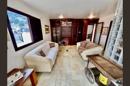 6_photo/952738167f.d2db721b5f257d26-ATLAS-16dbd2ef-5795-45bf-a4b3-cb6af9cc7a3f.jpg de apartamento à venda com 4 quartos, 227m² em Centro, Florianópolis