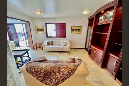 11_photo/952738167f.d2db721b5f257d26-ATLAS-d0af1dd6-d5b6-445a-8ac3-848e7d801a2e.jpg de apartamento à venda com 4 quartos, 227m² em Centro, Florianópolis