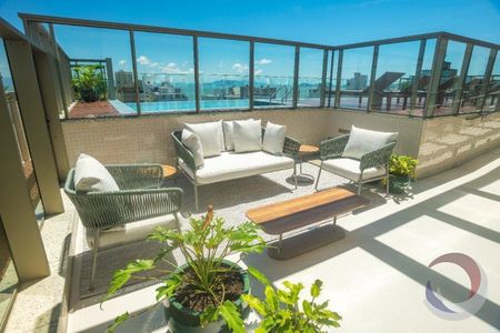 27_photo/95273816f7.9f5710077e806238-ATLAS-98ee21aa-2b5f-465b-8d02-e4a06596493d.jpg de apartamento à venda com 3 quartos, 95m² em Centro, Florianópolis