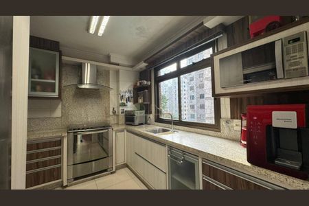 9_photo/952738170f.c4a86b3c211625c7-ATLAS-5d11b728-6d3c-4df6-b0de-e5be2dc48fe9.jpg de apartamento à venda com 3 quartos, 131m² em Centro, Florianópolis