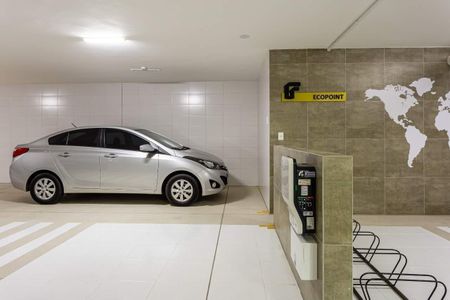 37_photo/9527381753.c398b3eba512989e-ATLAS-c8ab13ff-e249-4791-b097-5f33a3cbbe8d.jpg de apartamento à venda com 3 quartos, 251m² em Centro, Florianópolis