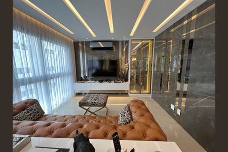 6_photo/952738175b.d68f4611ba09dc89-ATLAS-4e40ef7b-3a34-4235-9fc8-a3ae41abc93d.jpg de apartamento à venda com 3 quartos, 138m² em Centro, Florianópolis